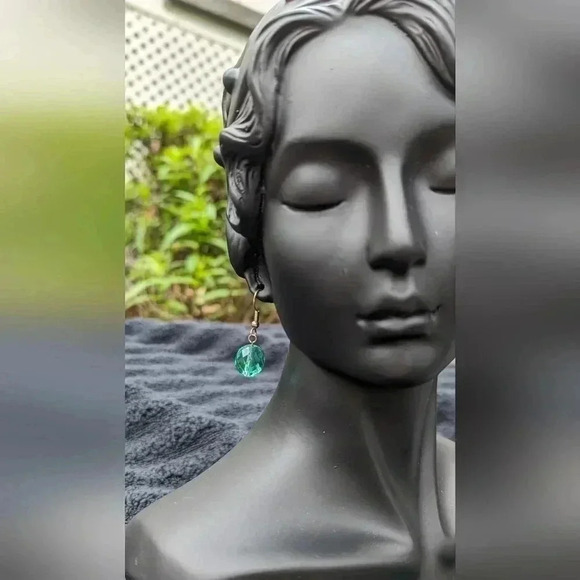 Fashion Jewelry Dangle Earrings (New) - Picture 8 of 12